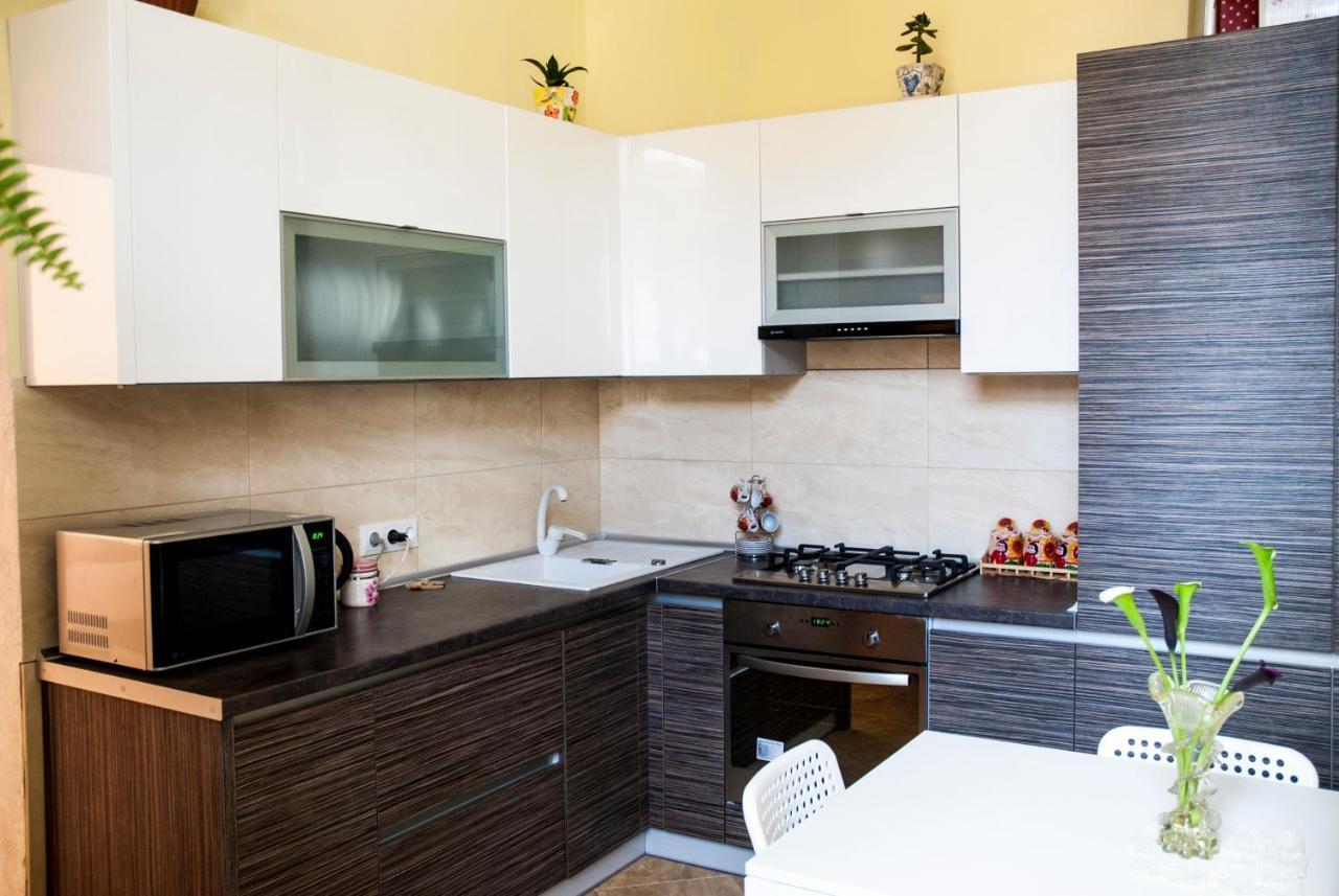 Soborna Comfort Place Apartment Lviv Bagian luar foto